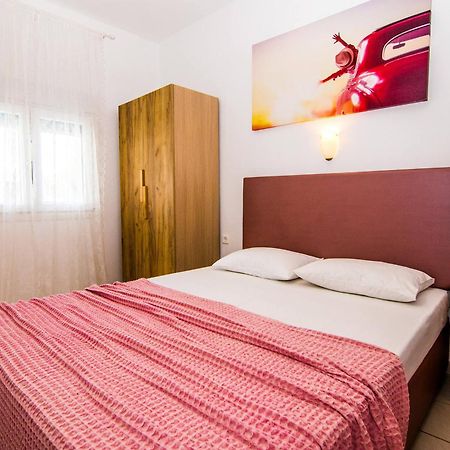 Philoxenia Earia Aparthotel Βρασνά Δωμάτιο φωτογραφία
